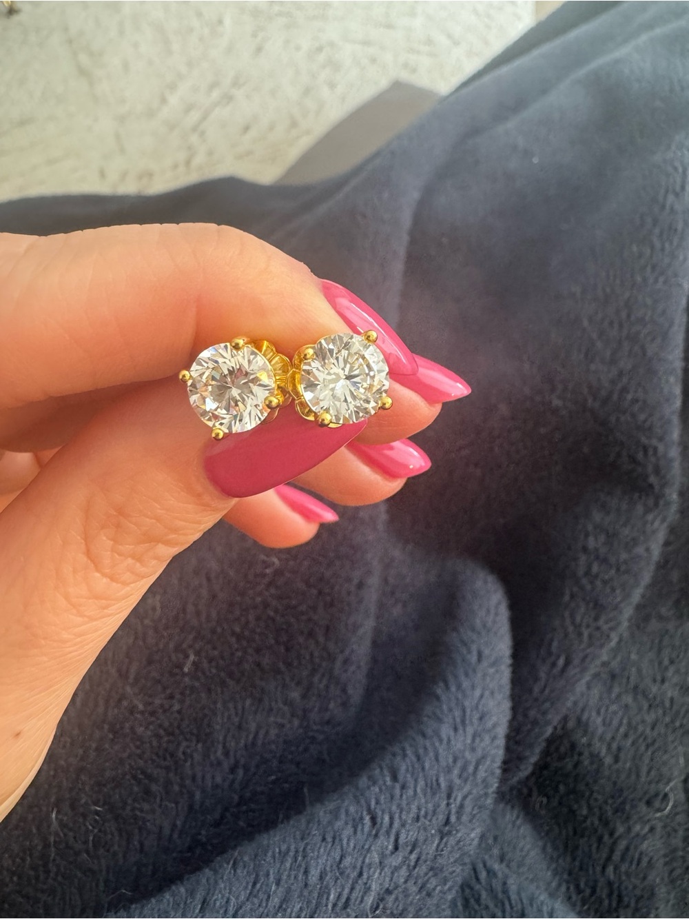 Gold Round Clear Crystal Stud Earrings — Timeless Sparkle